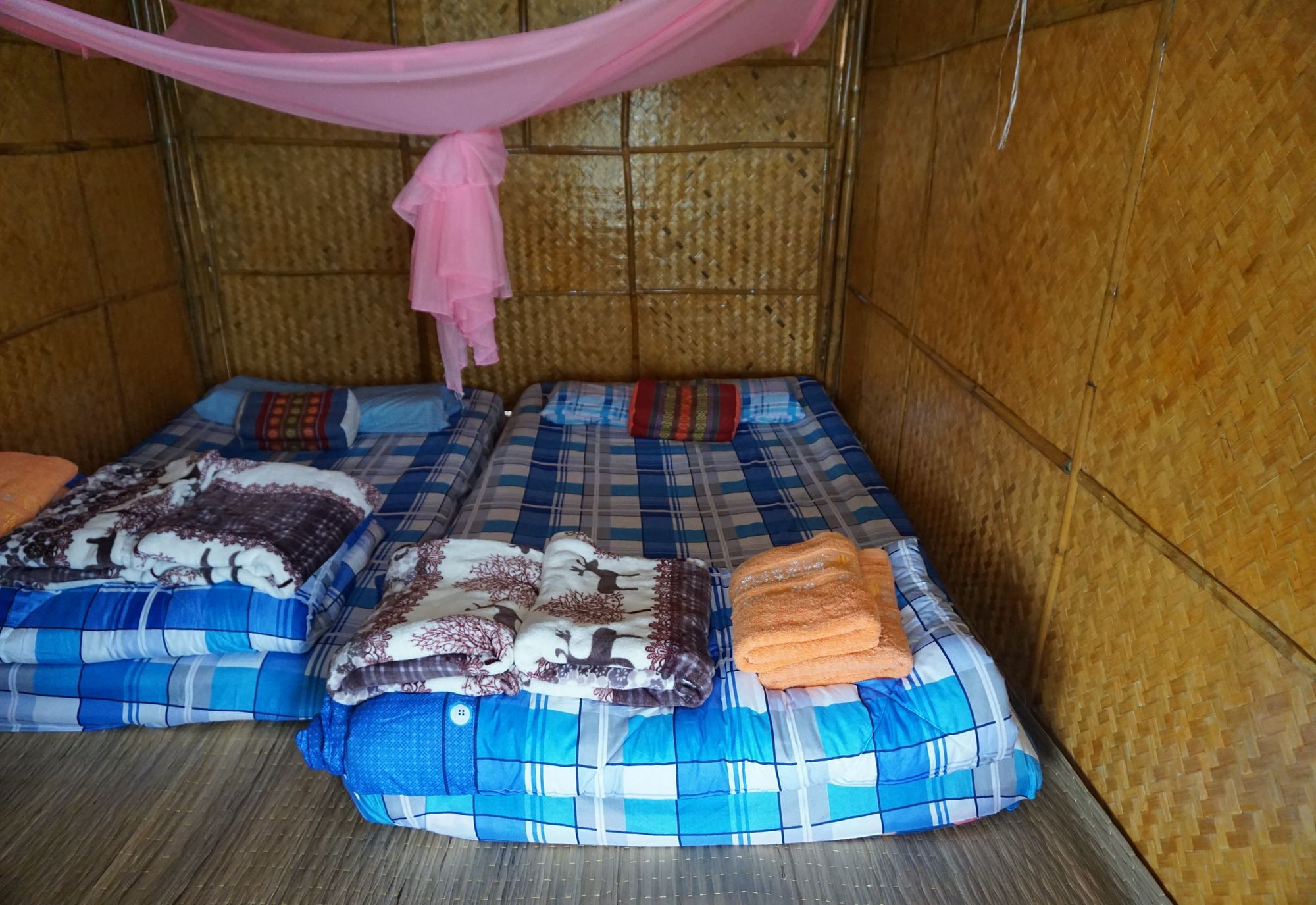 Baan 2 Dao Farmstay - Hostel Chiang Dao Exterior photo